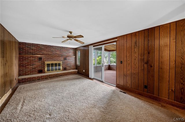 3929 Derby Dr, Onondaga, NY 13215