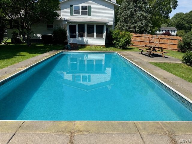 3929 Derby Dr, Onondaga, NY 13215