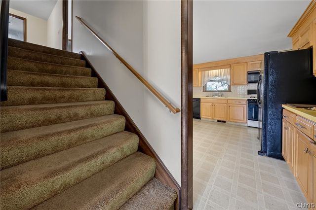 3929 Derby Dr, Onondaga, NY 13215