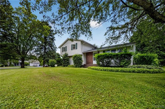 3929 Derby Dr, Onondaga, NY 13215