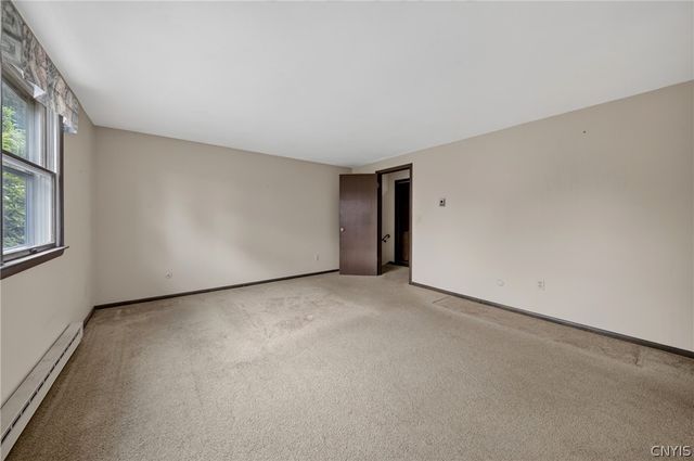 3929 Derby Dr, Onondaga, NY 13215