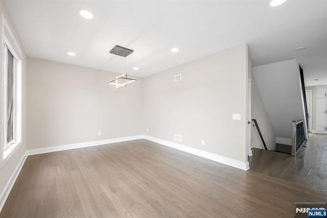 139 Philip, Elmwood Park, NJ 07407
