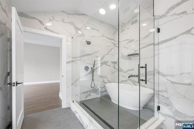 139 Philip, Elmwood Park, NJ 07407