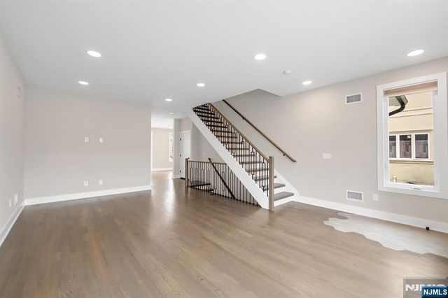139 Philip, Elmwood Park, NJ 07407