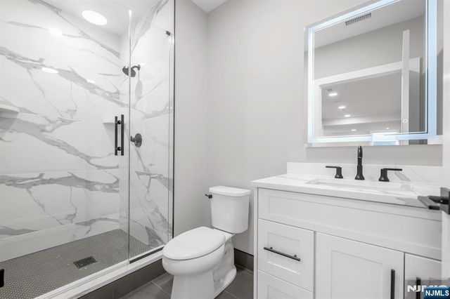 139 Philip, Elmwood Park, NJ 07407