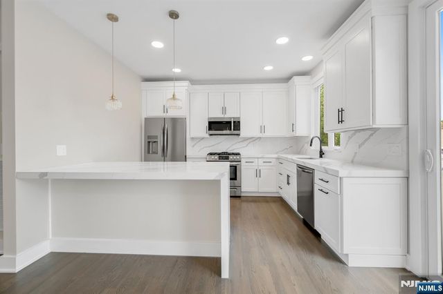139 Philip, Elmwood Park, NJ 07407