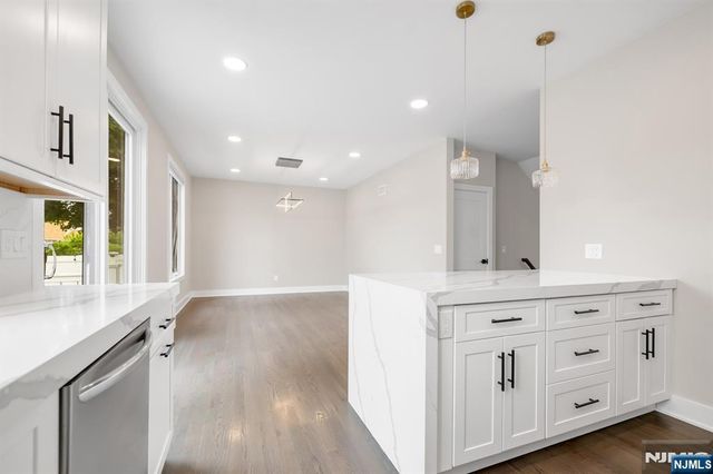 139 Philip, Elmwood Park, NJ 07407