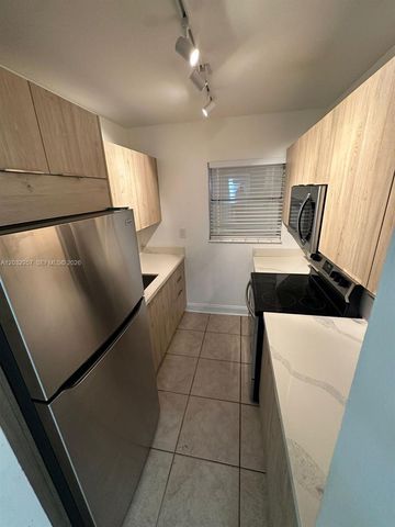 2008 N Jackson Street B4, Hollywood, FL 33020