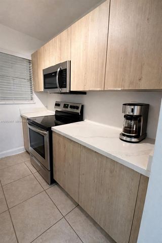 2008 N Jackson Street B4, Hollywood, FL 33020
