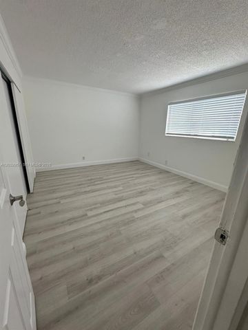 2008 N Jackson Street B4, Hollywood, FL 33020