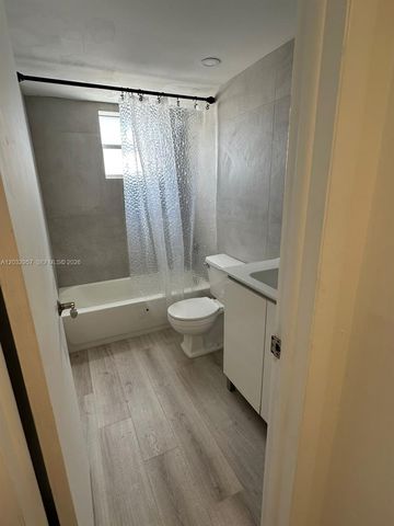 2008 N Jackson Street B4, Hollywood, FL 33020