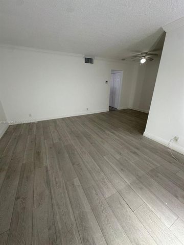2008 N Jackson Street B4, Hollywood, FL 33020