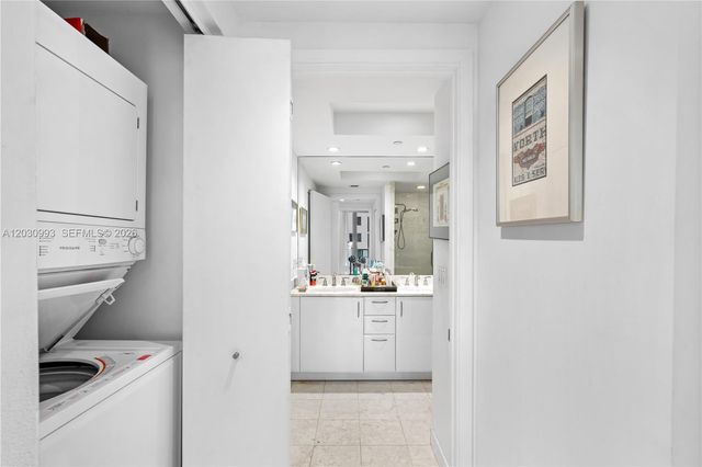 1331 Brickell Bay Drive 1004, Miami, FL 33131