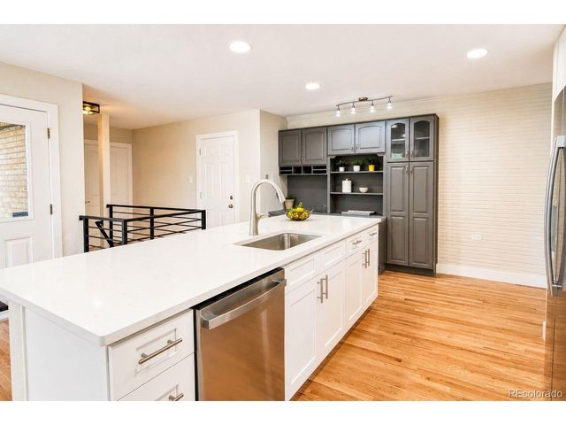 145 Dudley St, Lakewood, CO 80226