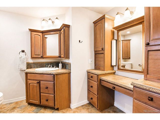 145 Dudley St, Lakewood, CO 80226