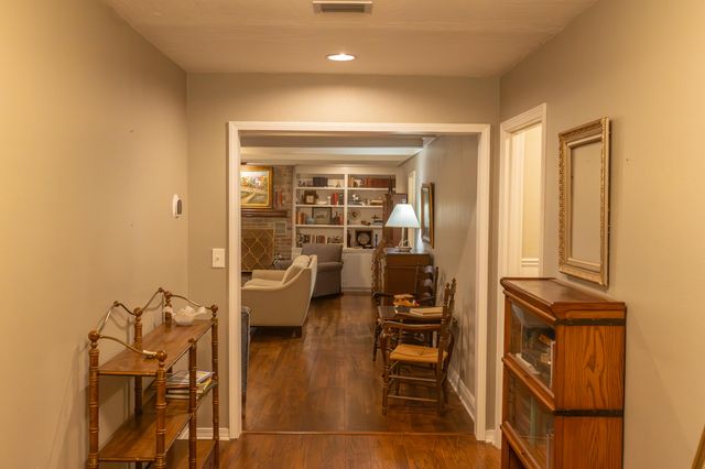 812 Velma St., Hattiesburg, MS 39402