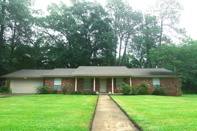812 Velma St., Hattiesburg, MS 39402