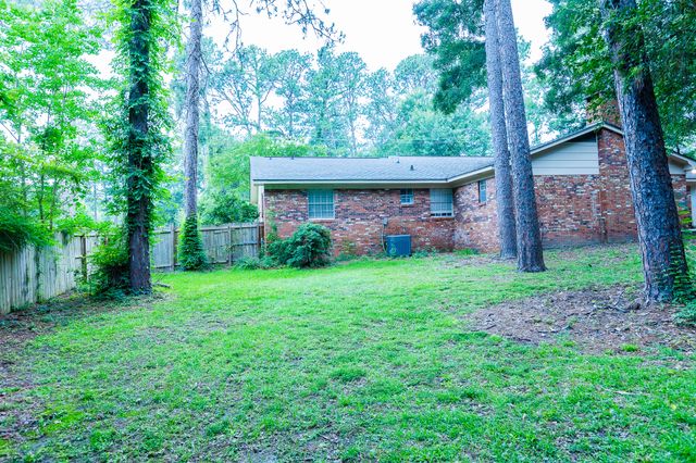 812 Velma St., Hattiesburg, MS 39402