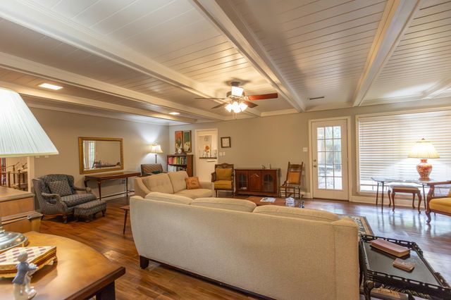 812 Velma St., Hattiesburg, MS 39402