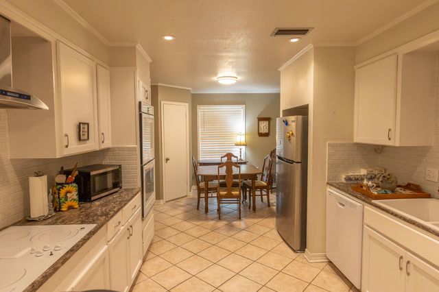 812 Velma St., Hattiesburg, MS 39402