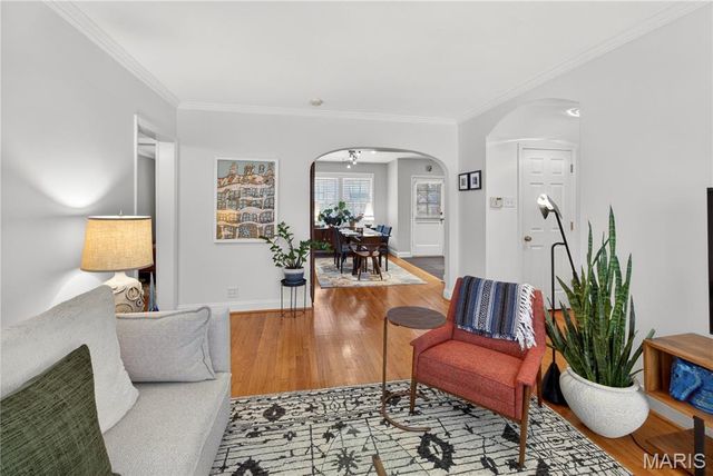 827 Westwood Drive 2E, Clayton, MO 63105