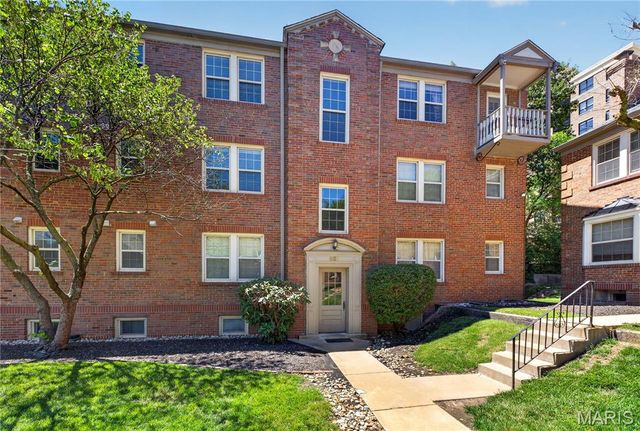 827 Westwood Drive 2E, Clayton, MO 63105