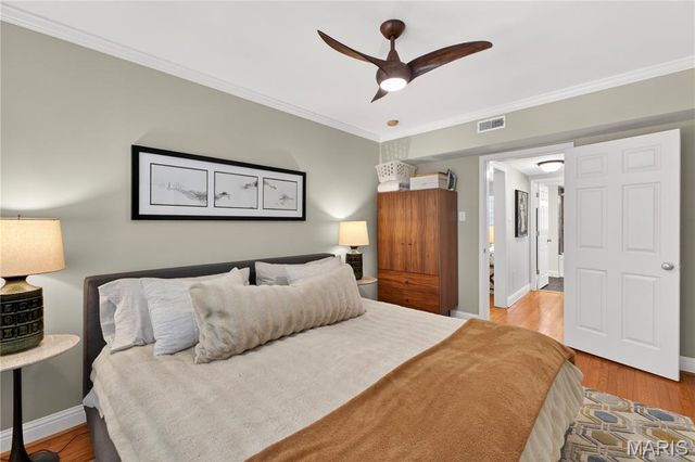 827 Westwood Drive 2E, Clayton, MO 63105