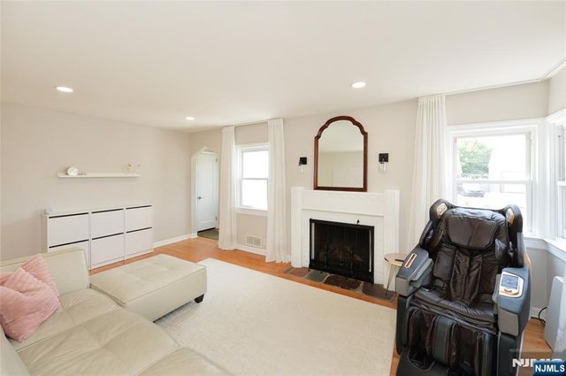 612 Beech Avenue, Saddle Brook, NJ 07663