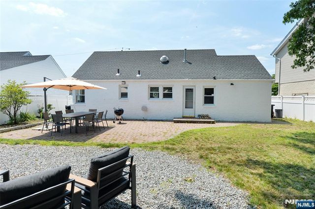 612 Beech Avenue, Saddle Brook, NJ 07663