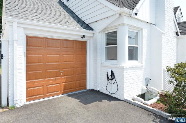 612 Beech Avenue, Saddle Brook, NJ 07663