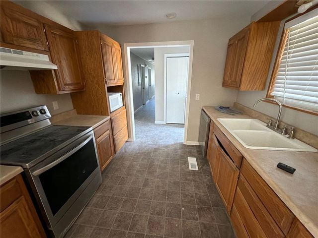 27 Worcester, Bella Vista, AR 72714