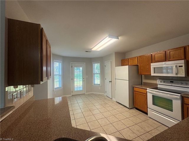 1801 Harper Spring Drive, Clemmons, NC 27012