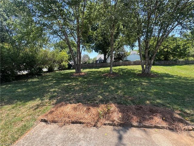 1801 Harper Spring Drive, Clemmons, NC 27012