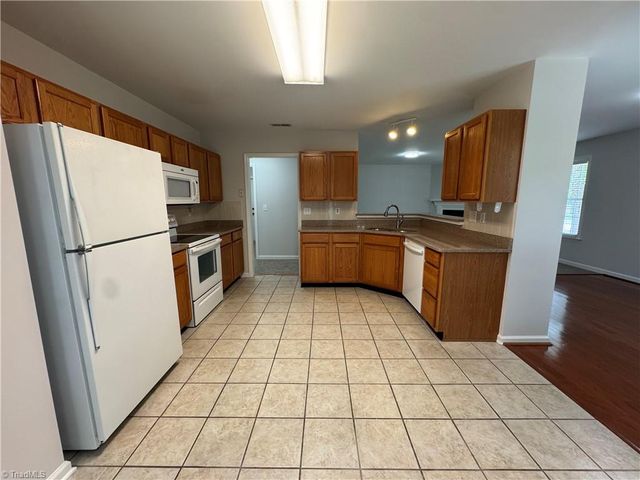 1801 Harper Spring Drive, Clemmons, NC 27012