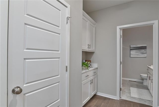 6100 Barth Road, Shawnee, KS 66226