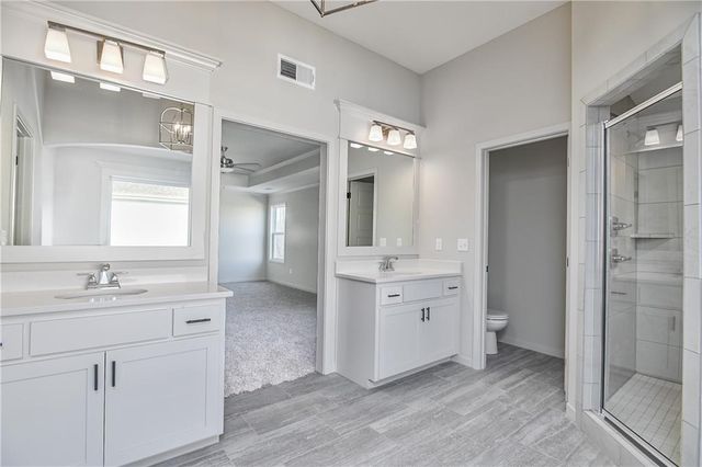 6100 Barth Road, Shawnee, KS 66226