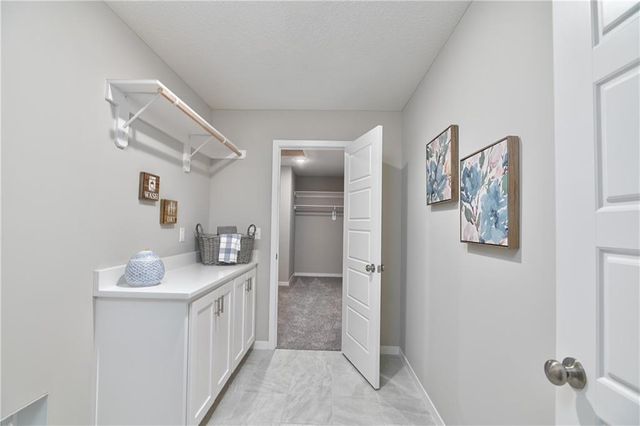 6100 Barth Road, Shawnee, KS 66226