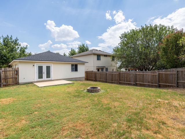 5220 Hutchinson DR, Austin, TX 78723