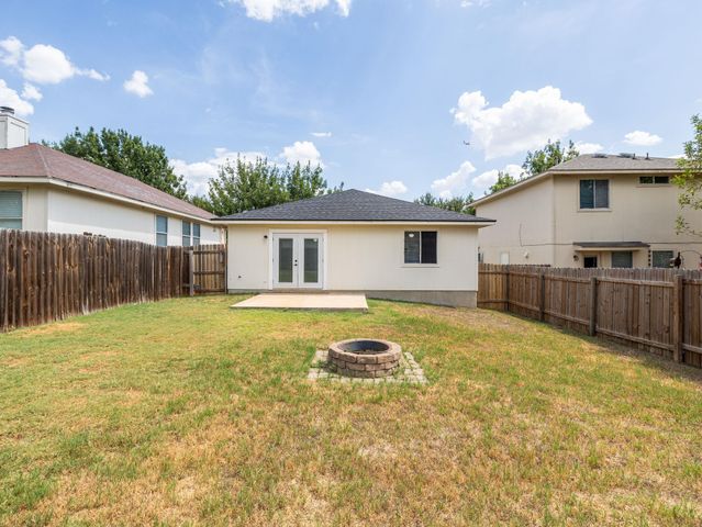 5220 Hutchinson DR, Austin, TX 78723