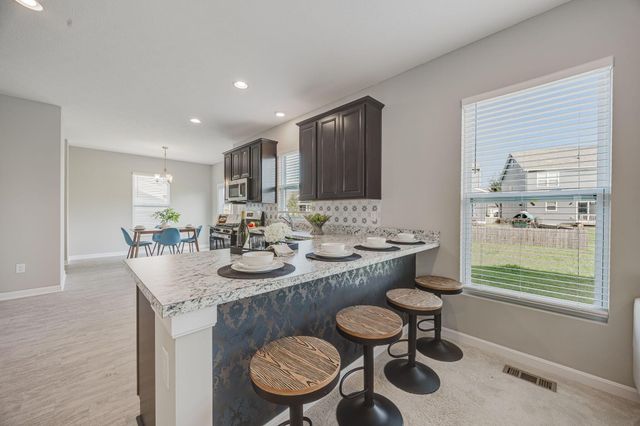 426 Oakland Hills Loop, Commercial Point, OH 43116
