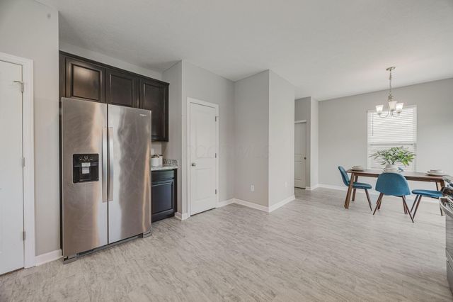 426 Oakland Hills Loop, Commercial Point, OH 43116
