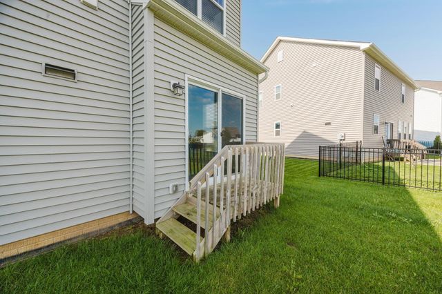426 Oakland Hills Loop, Commercial Point, OH 43116
