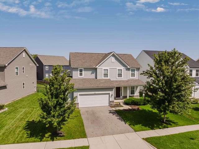 426 Oakland Hills Loop, Commercial Point, OH 43116
