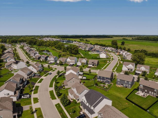 426 Oakland Hills Loop, Commercial Point, OH 43116