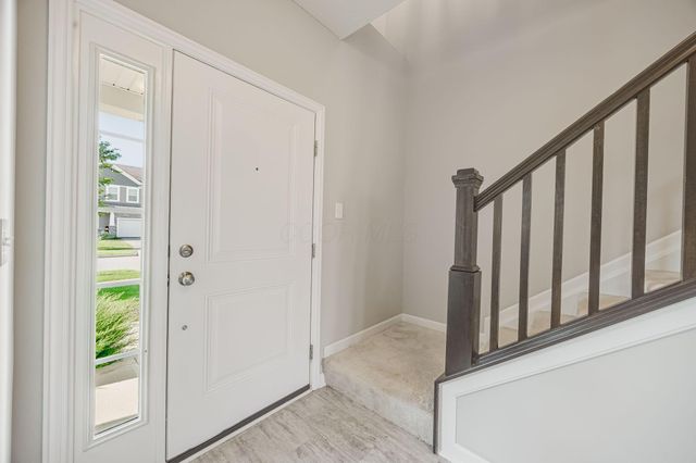 426 Oakland Hills Loop, Commercial Point, OH 43116