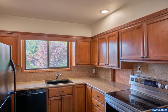 2640 High St SE, Salem, OR 97302