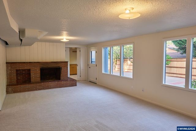 2640 High St SE, Salem, OR 97302