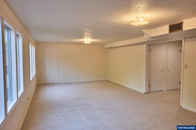 2640 High St SE, Salem, OR 97302
