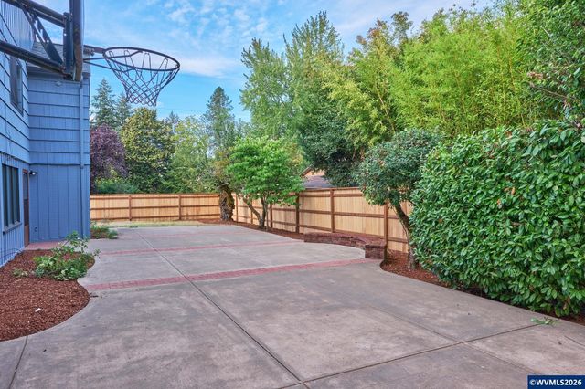 2640 High St SE, Salem, OR 97302