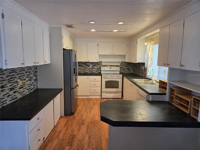 12130 THORNRIDGE STREET, Brooksville, FL 34613